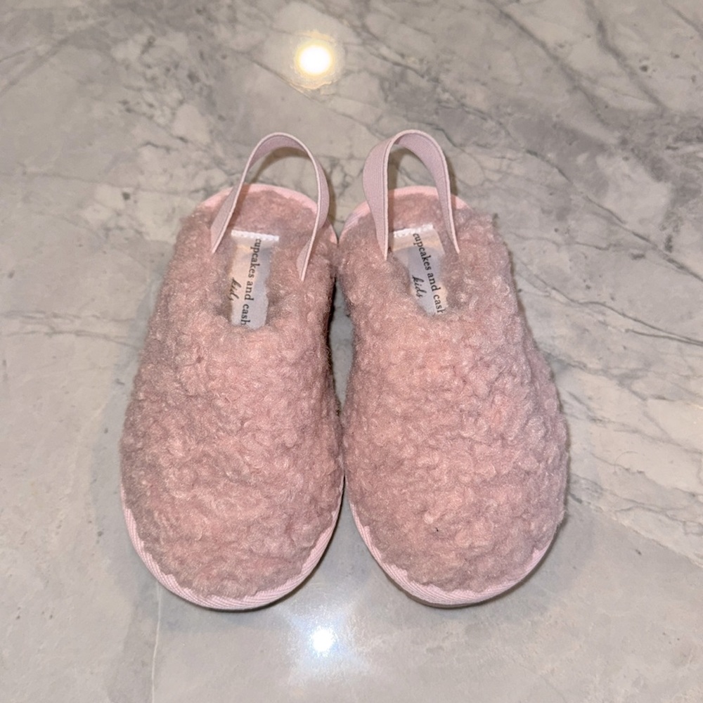 Cupcakes & Cashmere toddler slippers